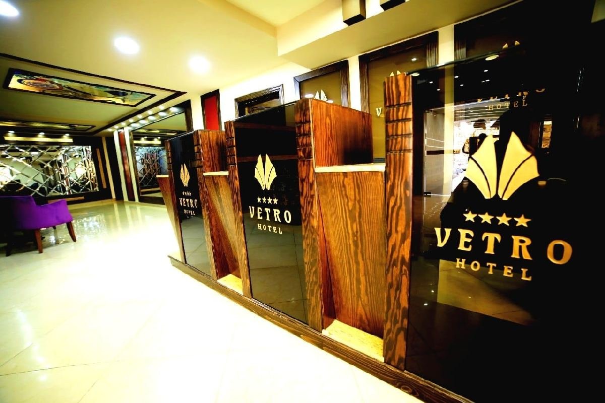 Vetro Hotel