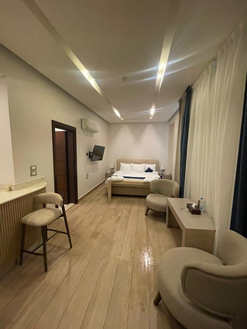 Bar Suite - 1
