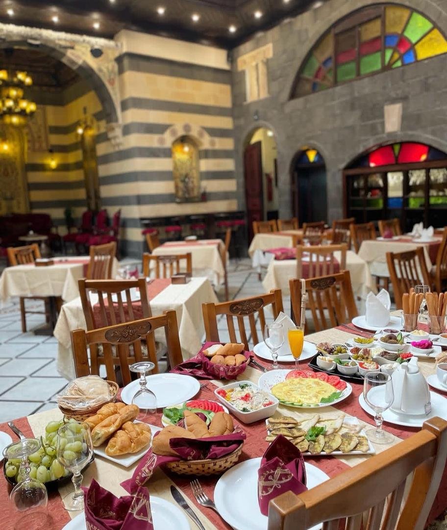 Baik Bash Hotel - More photos background