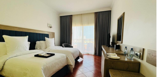 Deluxe Room (Sea View) - 1