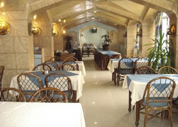 Al Iwan Hotel - View 2