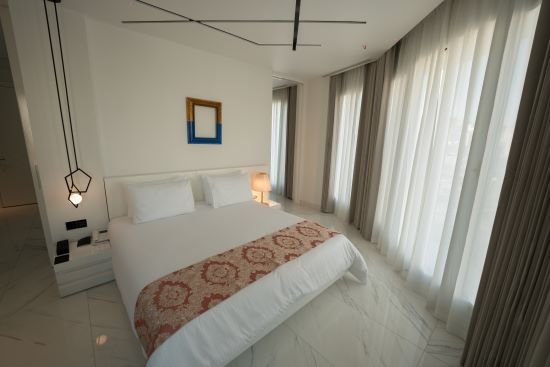 Deluxe Room - 1